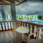 Clouds Alpin Luxury Cozy And Pool Appartamento *