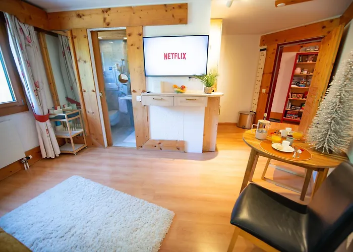 Clouds Alpin Luxury Cozy And Pool 아파트